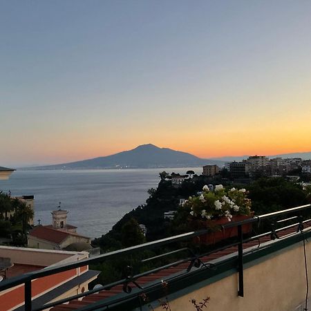 Bed and Breakfast Vesuvio View Vico Equense Esterno foto
