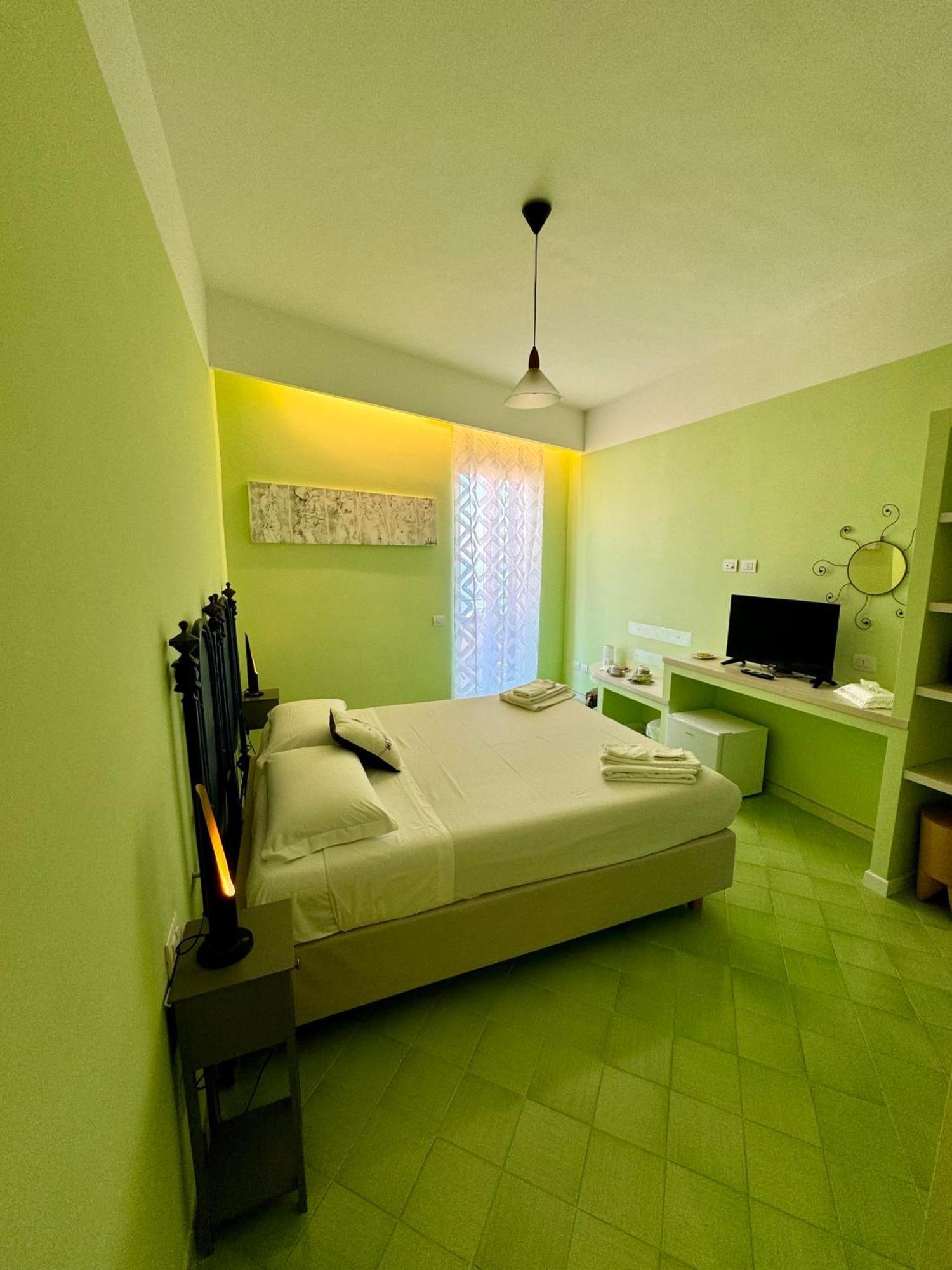 Bed and Breakfast Vesuvio View Vico Equense Esterno foto