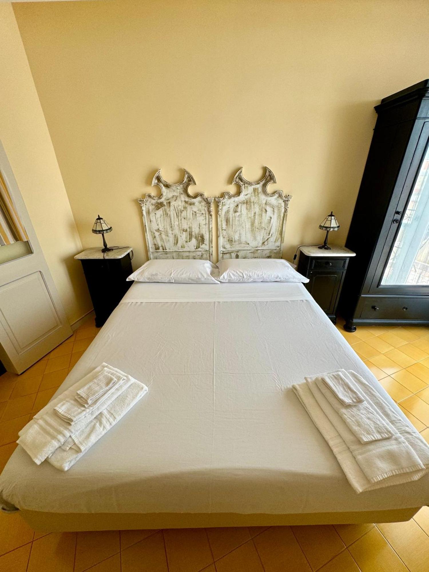 Bed and Breakfast Vesuvio View Vico Equense Esterno foto