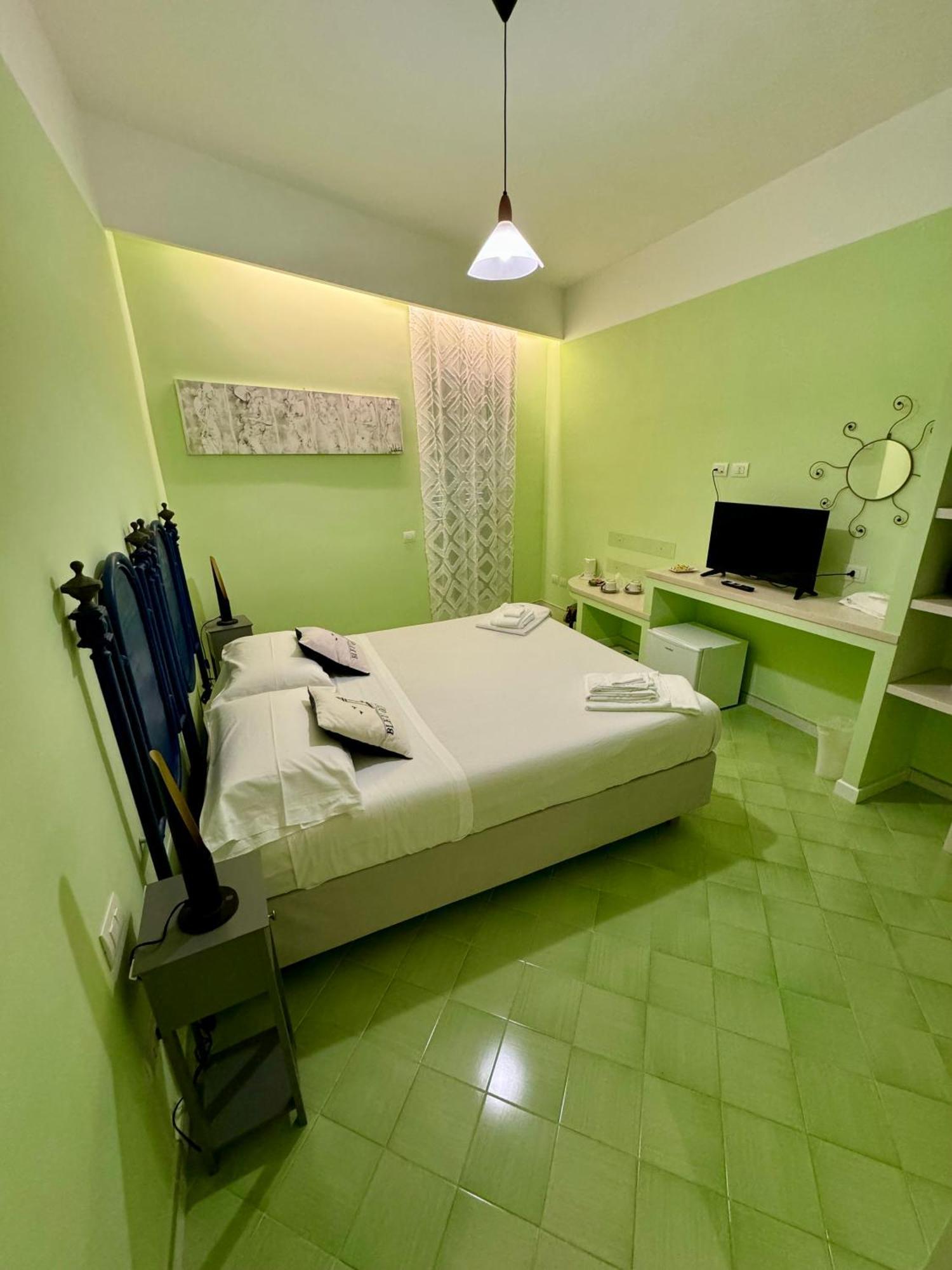 Bed and Breakfast Vesuvio View Vico Equense Esterno foto