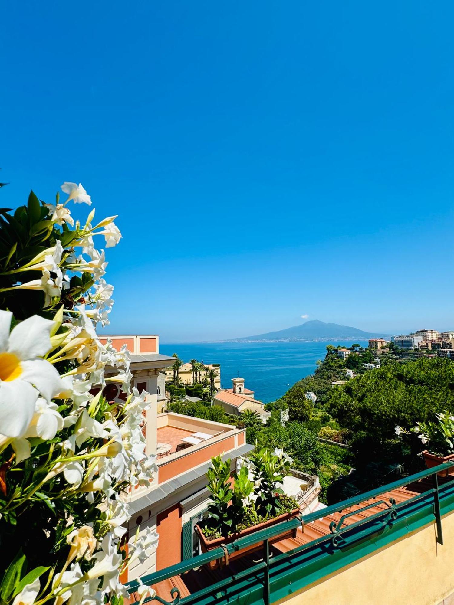 Bed and Breakfast Vesuvio View Vico Equense Esterno foto