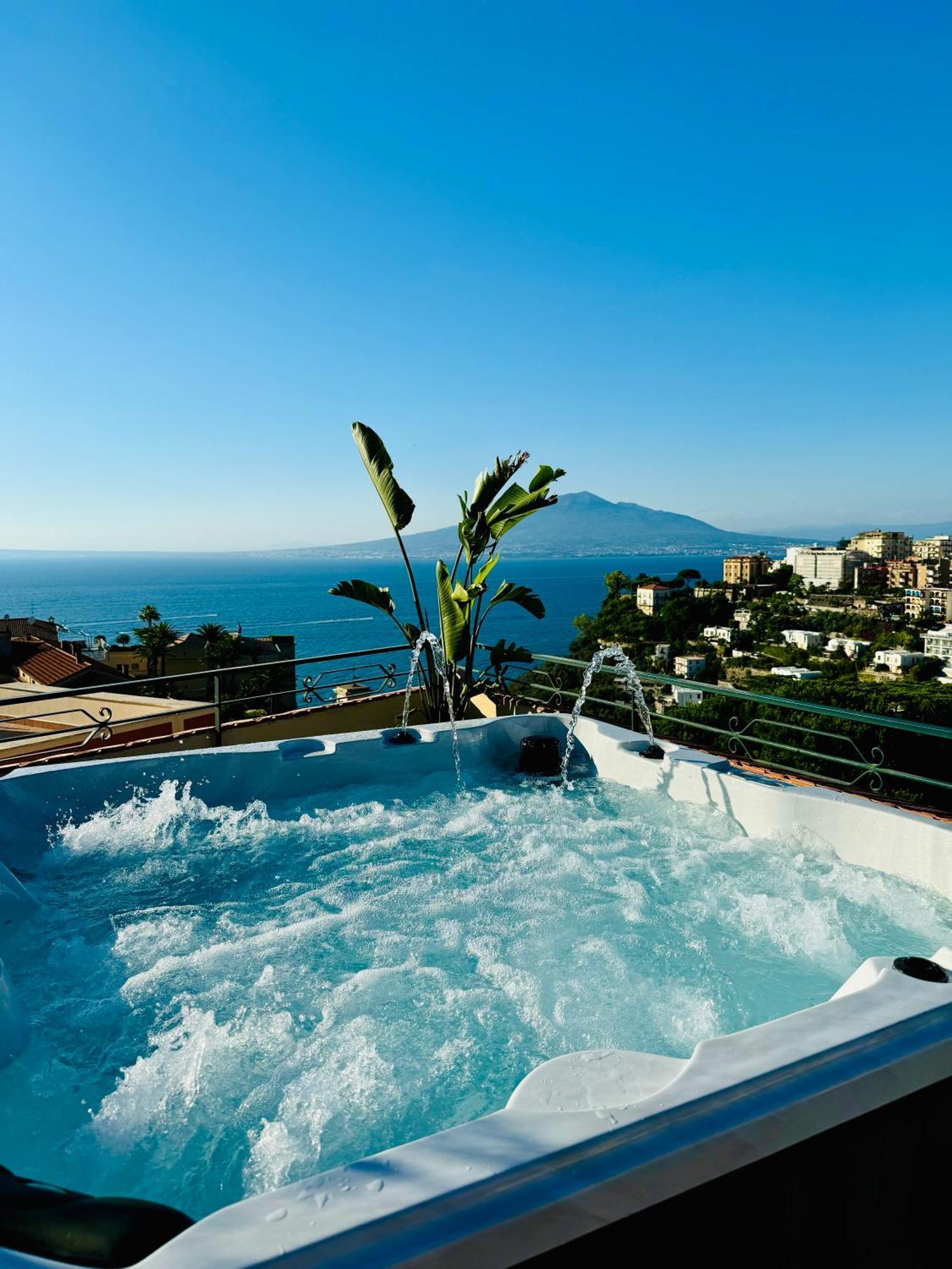 Bed and Breakfast Vesuvio View Vico Equense Esterno foto