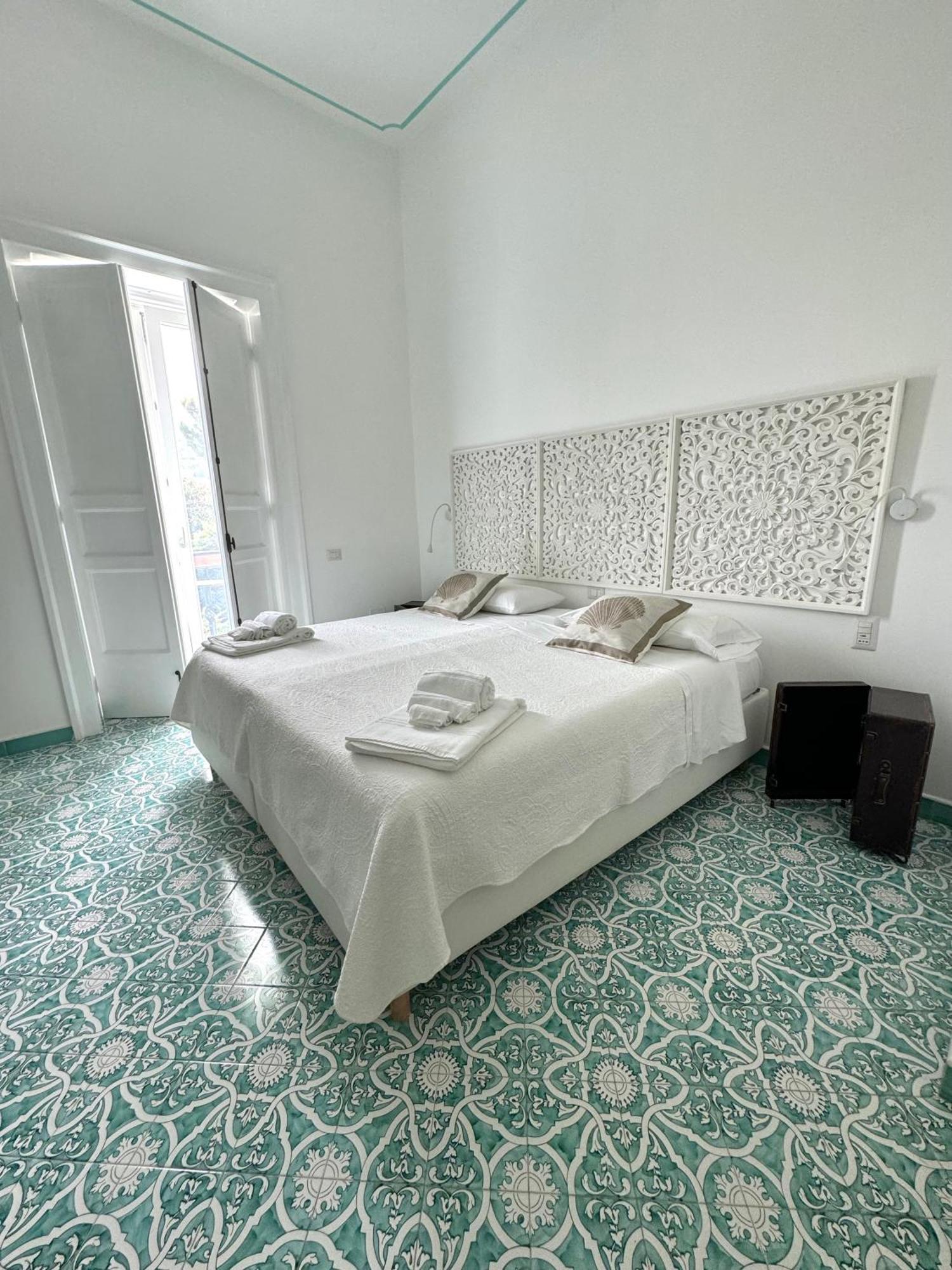 Bed and Breakfast Vesuvio View Vico Equense Esterno foto