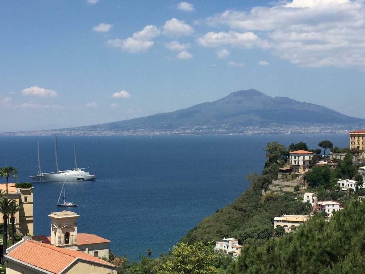Bed and Breakfast Vesuvio View Vico Equense Esterno foto