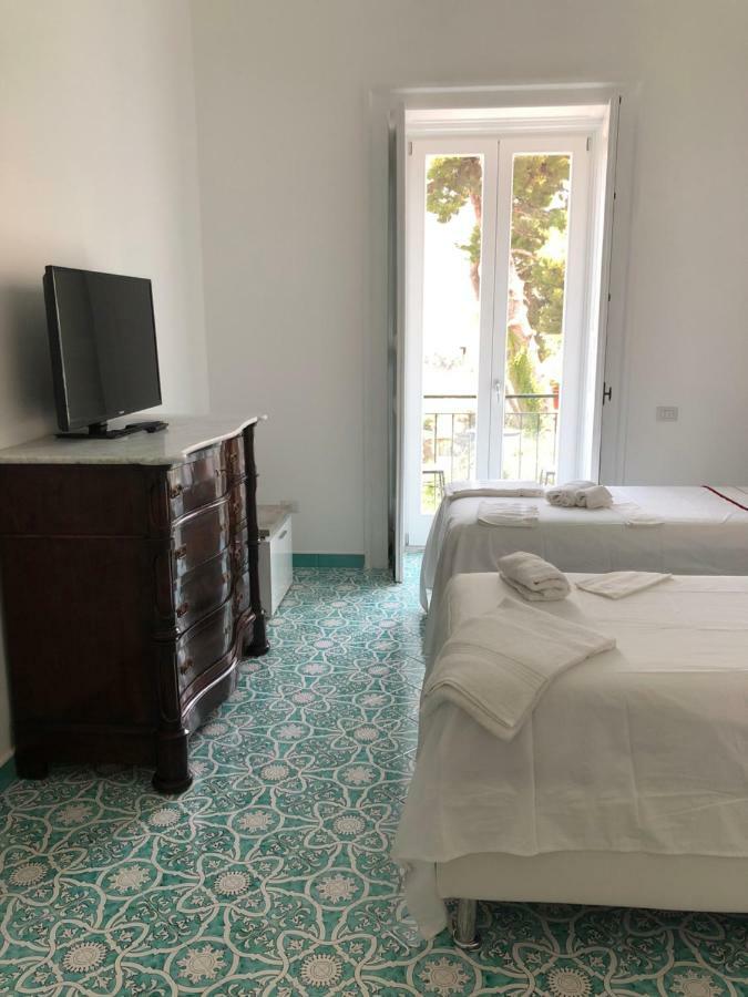 Bed and Breakfast Vesuvio View Vico Equense Esterno foto